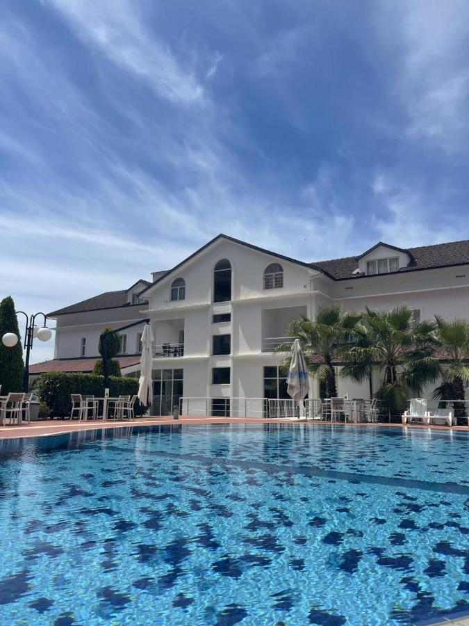 Duraku 4* Sarandë