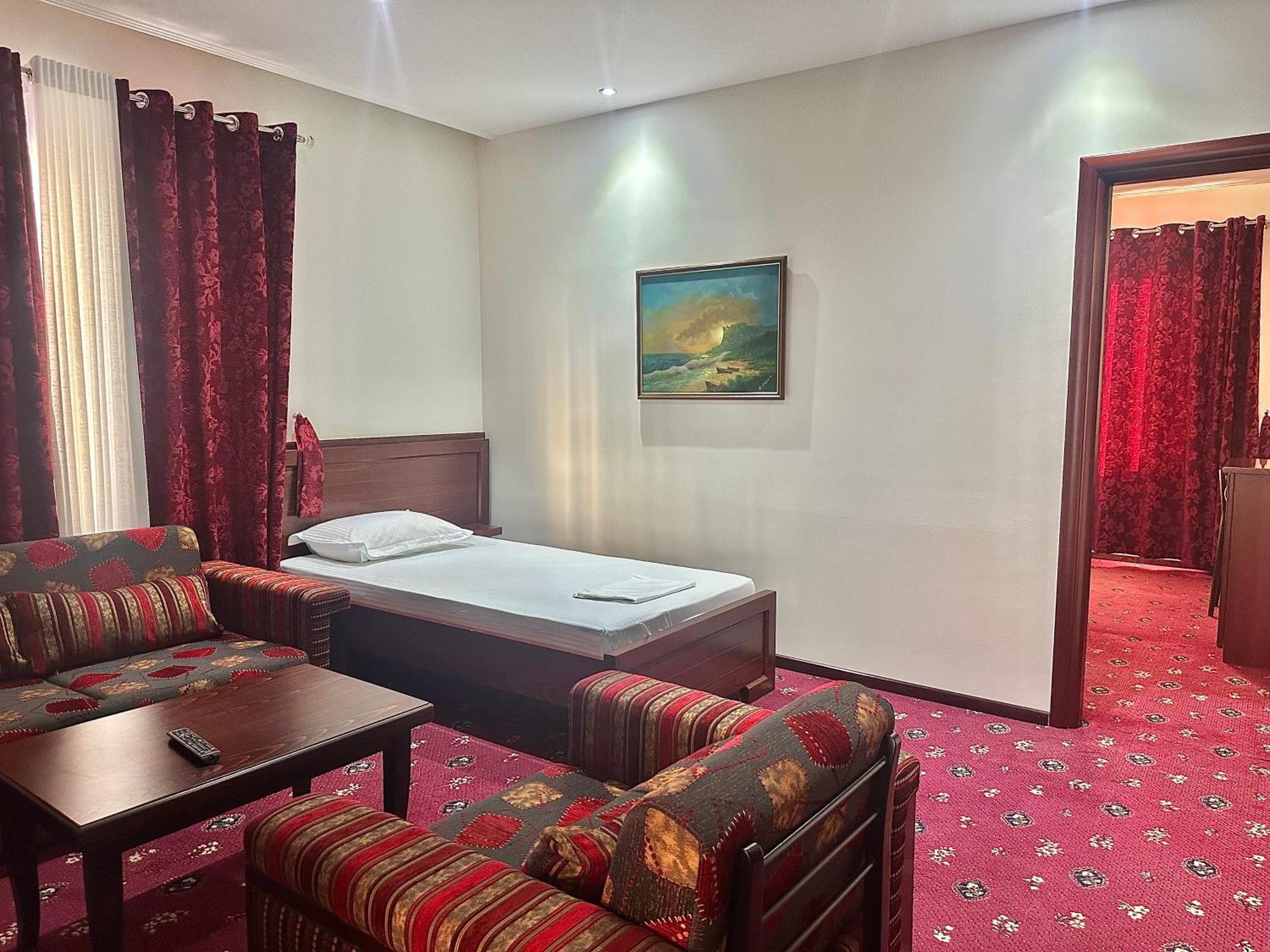 Duraku Hotel
