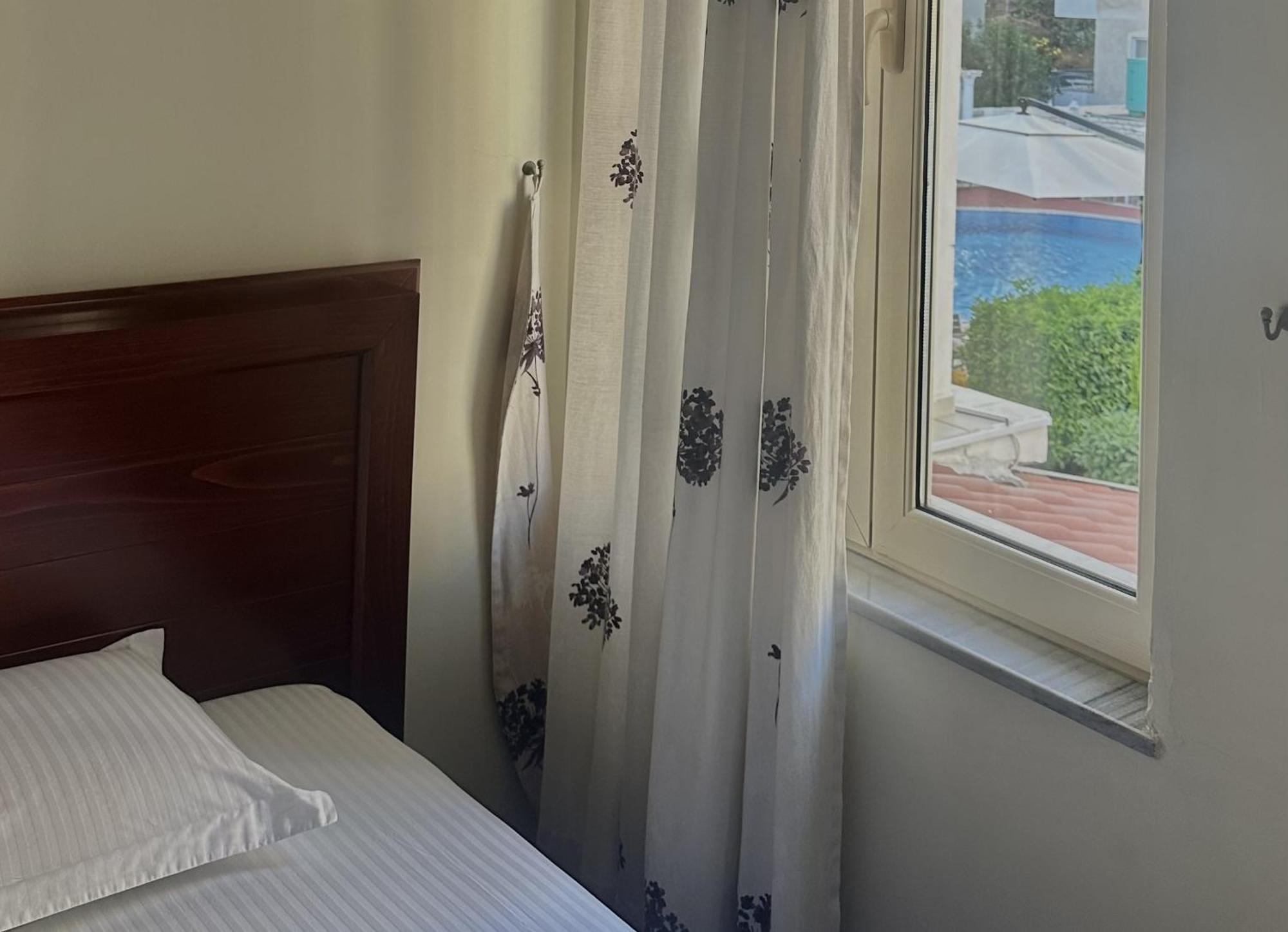 Duraku Hotel 4*