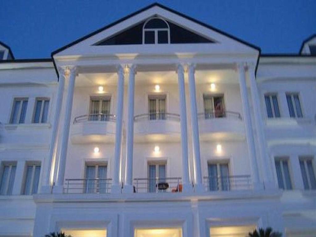 Duraku Hotel 4*